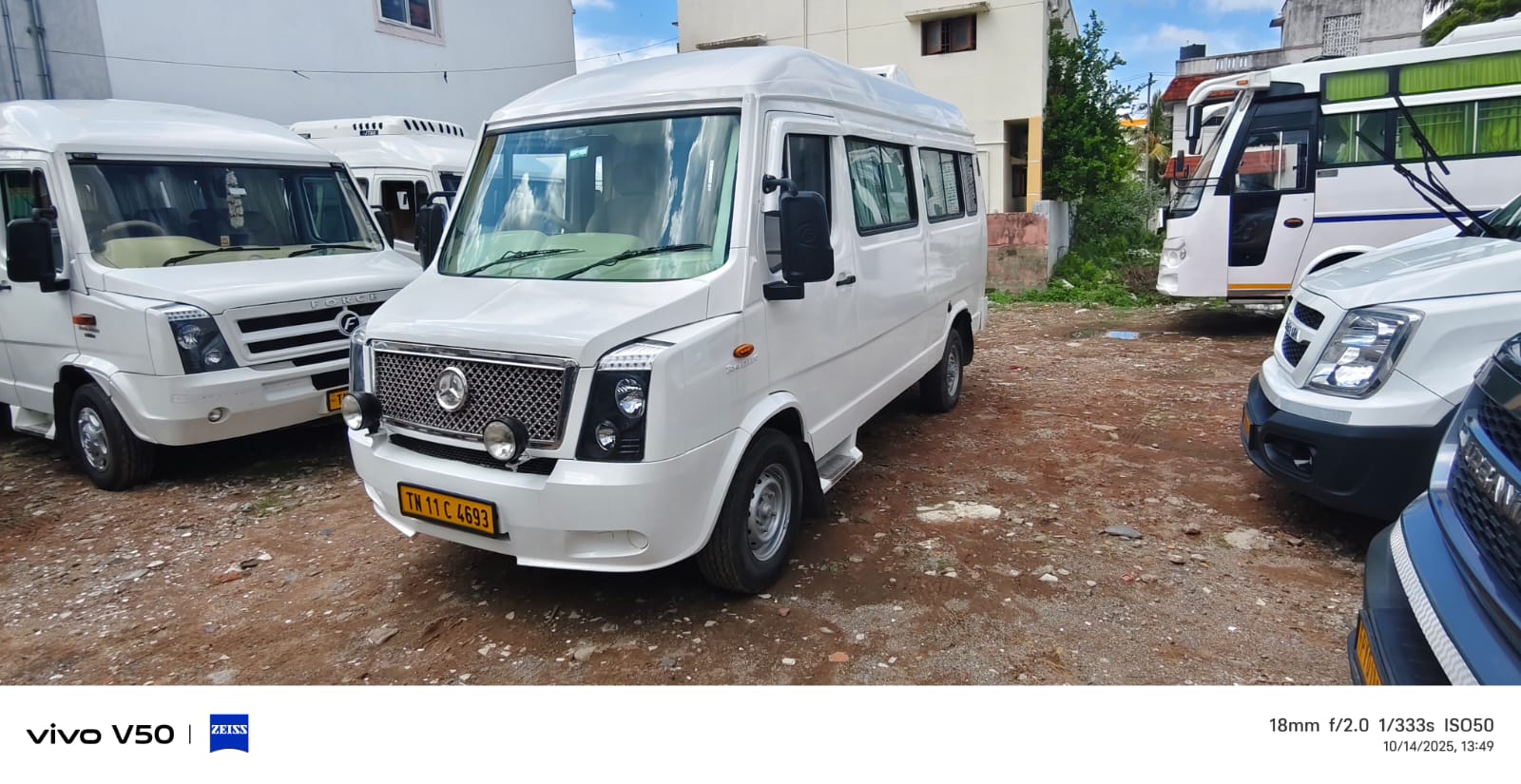 12 Seater Tempo Traveller on Rent