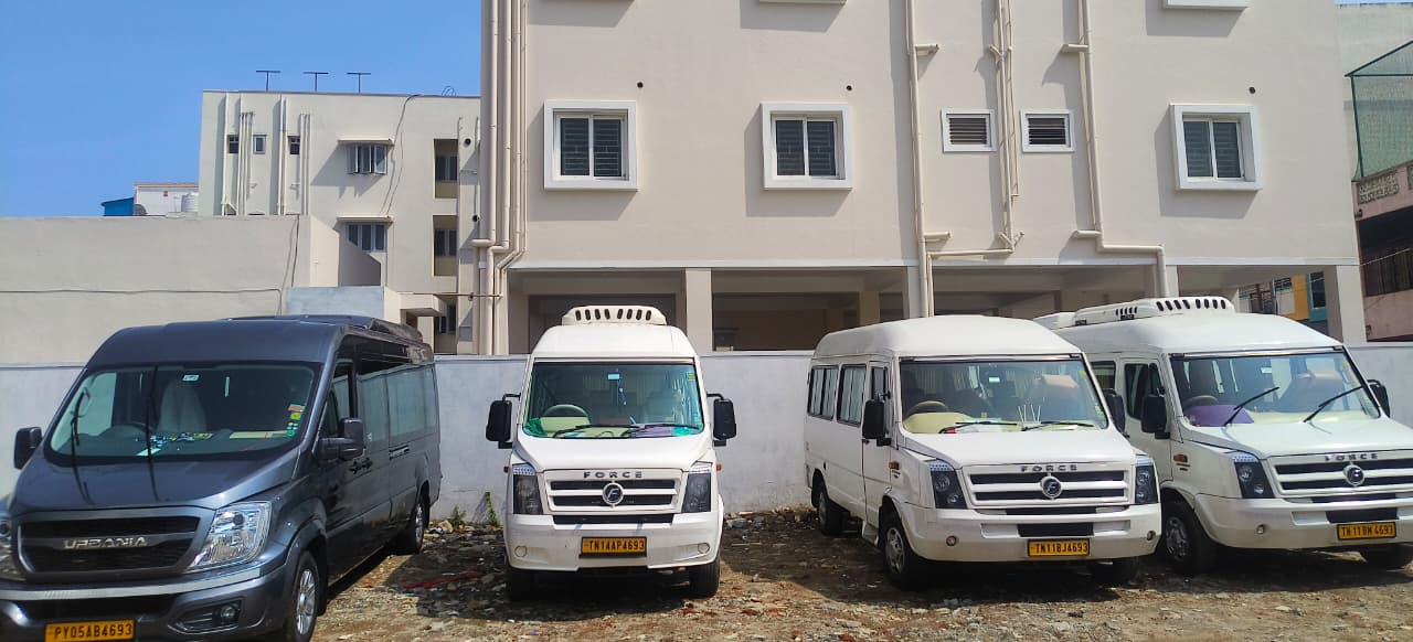 14 Seater Tempo Traveller on Rent