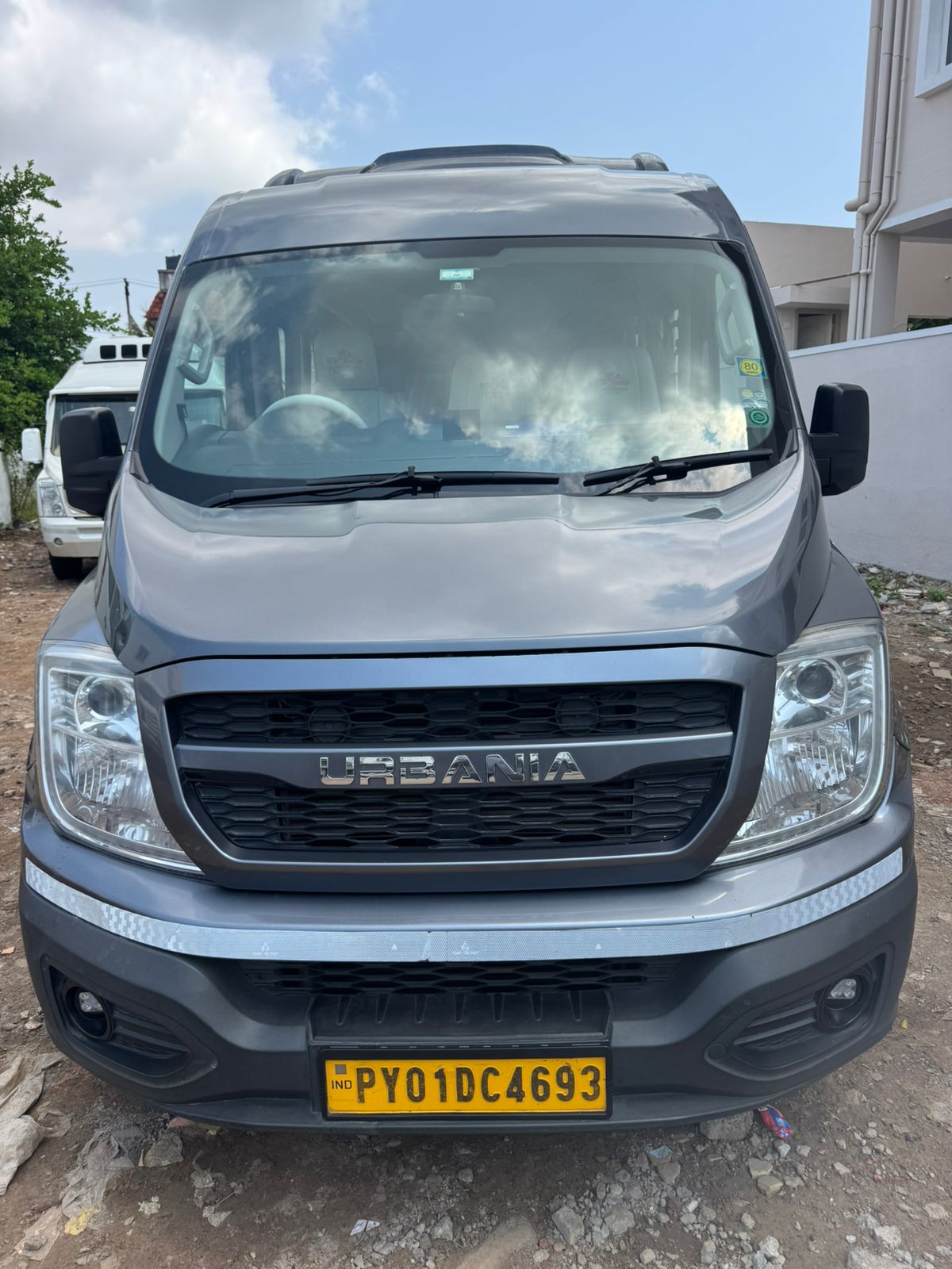 13 Seater Tempo Traveller on Rent – Force Urbania